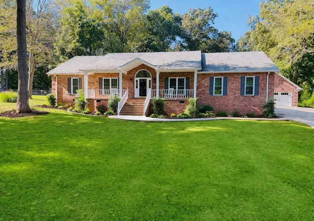 Homes for sale in Cottontown, TN | 320 Spring Valley Dr, Cottontown, TN 37048 | MLS# 3228618