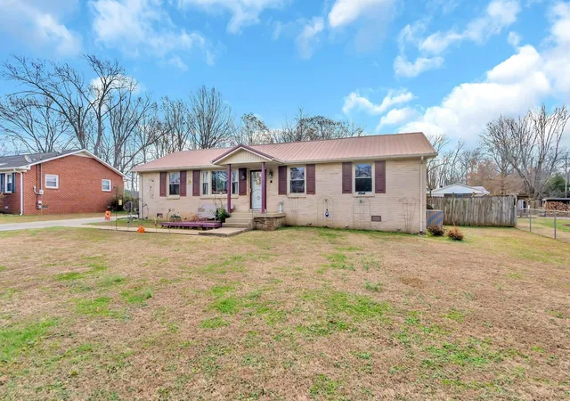 Photo 3 of Single family home for sale at 6810 Longview Dr, Murfreesboro, TN 37129 | MLS# 3602363 | Listing updated on 2026-10-09