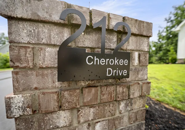 Homes for sale in White Bluff, TN | 212 Cherokee Dr, White Bluff, TN 37187 | MLS# 3228706