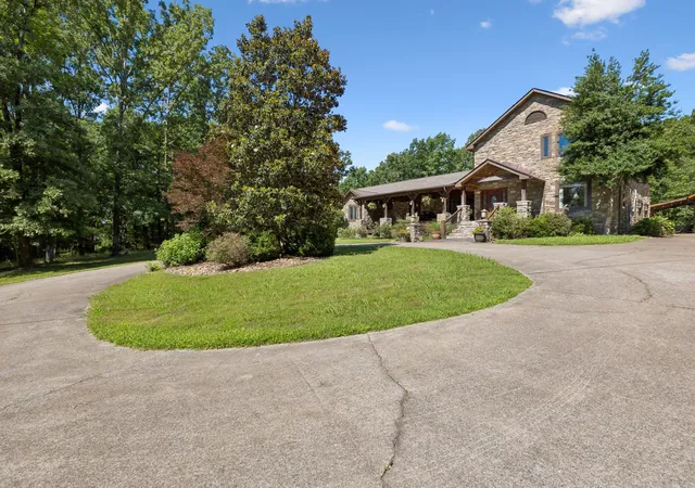 Homes for sale in Waverly, TN | 95 Bowman Ct, Waverly, TN 37185 | MLS# 3231891