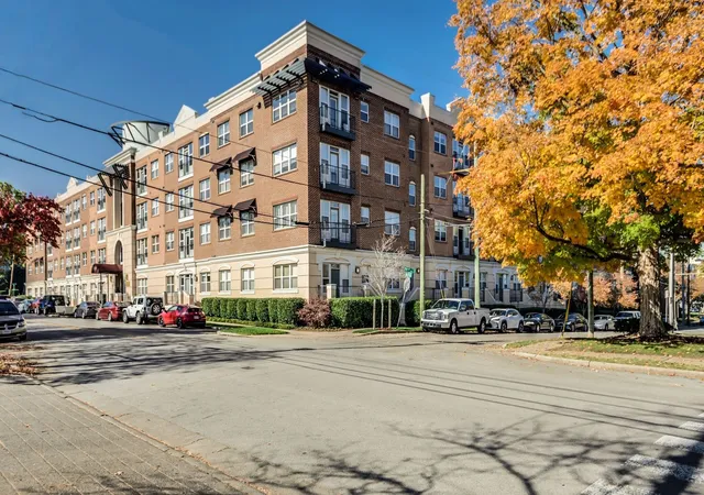 3rd image of 3000 Vanderbilt Pl, Nashville, TN 37212
