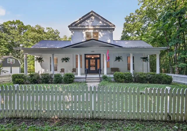 Single family home for sale at 1455 Mapleash Ave, Columbia, TN 38401 | MLS# 3231322