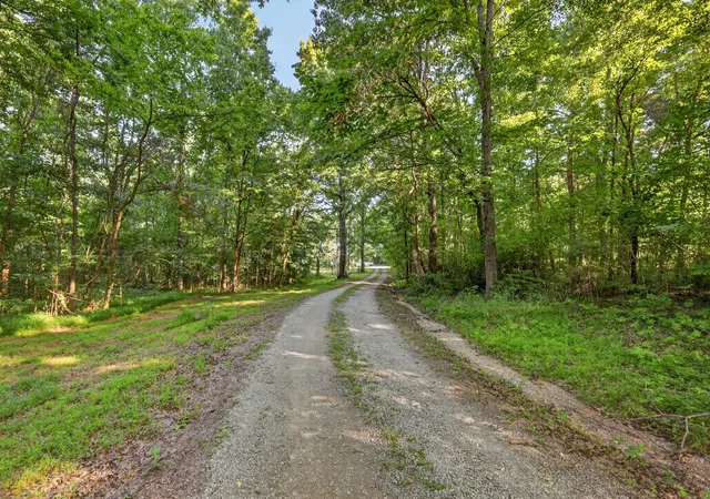 Photo 4 of Single family home for sale at 1455 Mapleash Ave, Columbia, TN 38401 | MLS# 3231322 | Listing updated on 2026-10-10