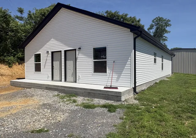 Homes for sale in Carthage, TN | 111 Second Avenue, Carthage, TN 37030 | MLS# 3228837