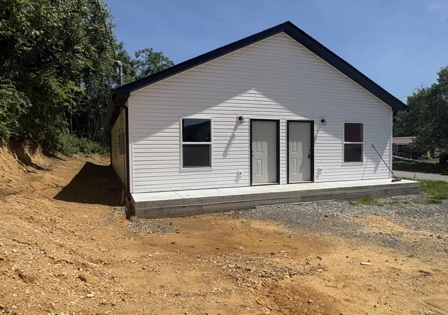 Homes for sale in Carthage, TN | 111 Second Avenue, Carthage, TN 37030 | MLS# 3228837