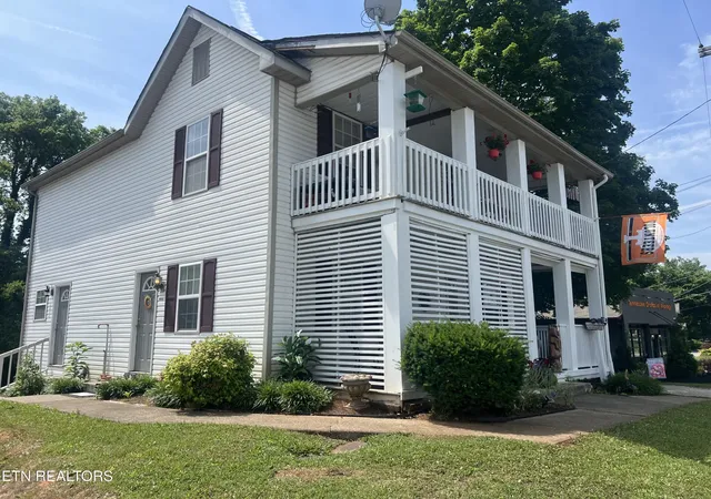 1st image of 10161018 W Broadway Ave #1016-1018, Maryville, TN 37801 | MLS# 3314621