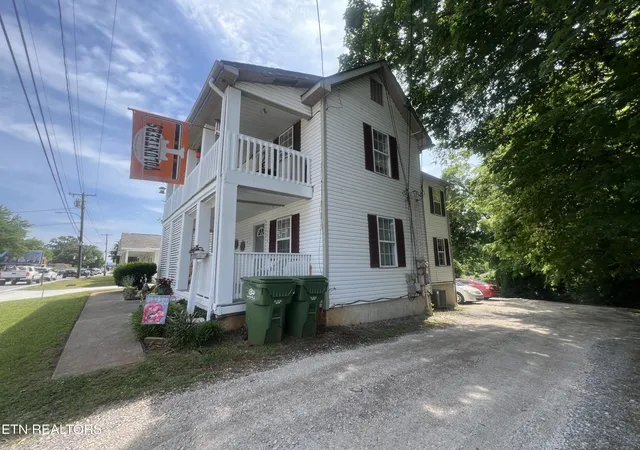 3rd image of 10161018 W Broadway Ave #1016-1018, Maryville, TN 37801 | MLS# 3314621