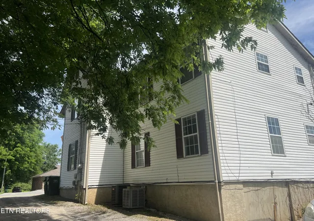 4th image of 10161018 W Broadway Ave #1016-1018, Maryville, TN 37801 | MLS# 3314621