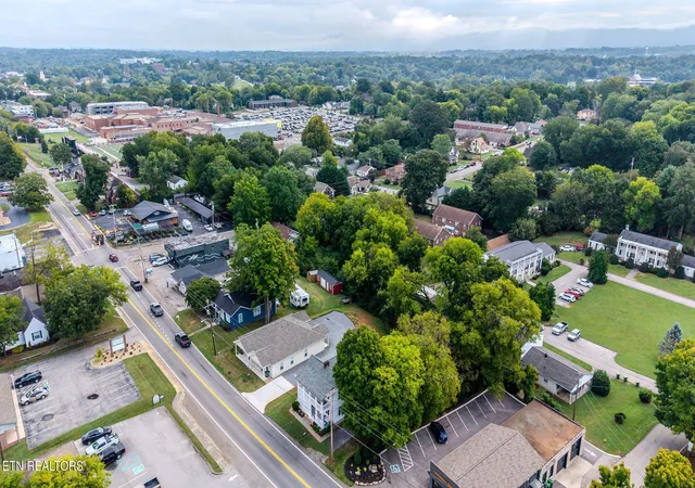 Photo 3 of Single family home for sale at 10161018 W Broadway Ave #10161018, Maryville, TN 37801 | MLS# 3314621 | Listing updated on 2026-09-28