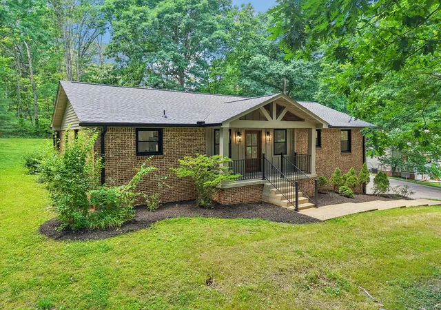 Homes for sale in Dickson, TN | 122 Payne Springs Rd, Dickson, TN 37055 | MLS# 3230574