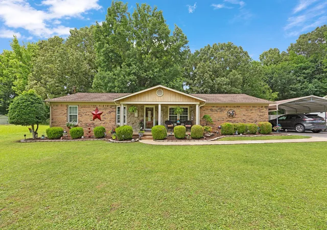 Homes for sale in Huntingdon, TN | 187 Sunset Dr, Huntingdon, TN 38344 | MLS# 3228965