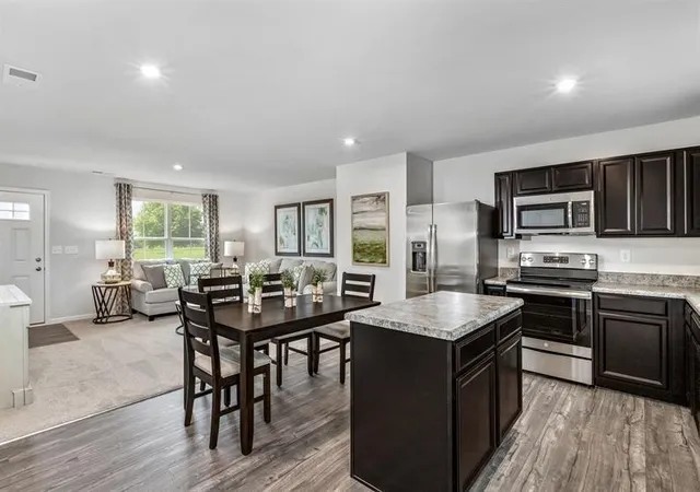 Photo 2 of Single family home for sale at 632 Merle Ave, Franklin, KY 42134 | MLS# 3228966 | Listing updated on 2026-06-28