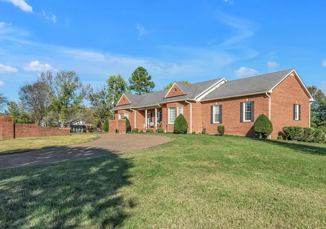 1st image of 161 Graystone Dr, Gallatin, TN 37066 | MLS# 3228974