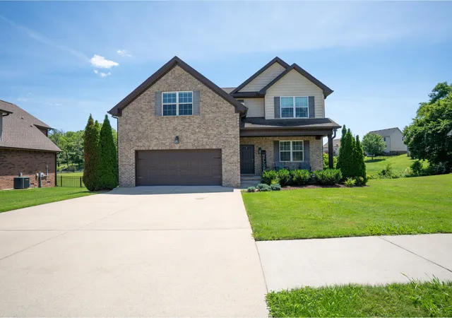 Photo 1 of Single family home for sale at 224 Hickory Pointe Dr, Lebanon, TN 37087 | MLS# 3229520 | Listing updated on 2026-08-19