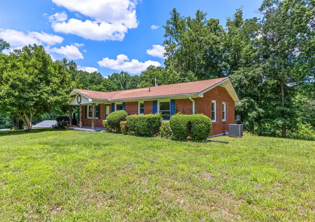 Homes for sale in Burns, TN | 4177 Hwy 96, Burns, TN 37029 | MLS# 3232121