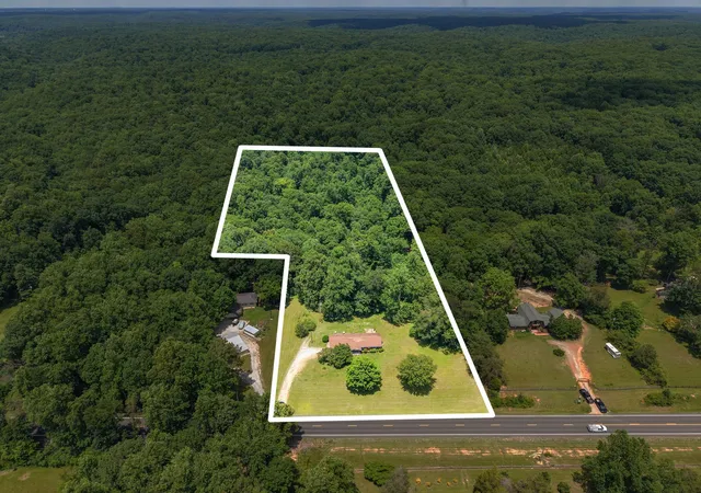 Homes for sale in Burns, TN | 4177 Hwy 96, Burns, TN 37029 | MLS# 3232121