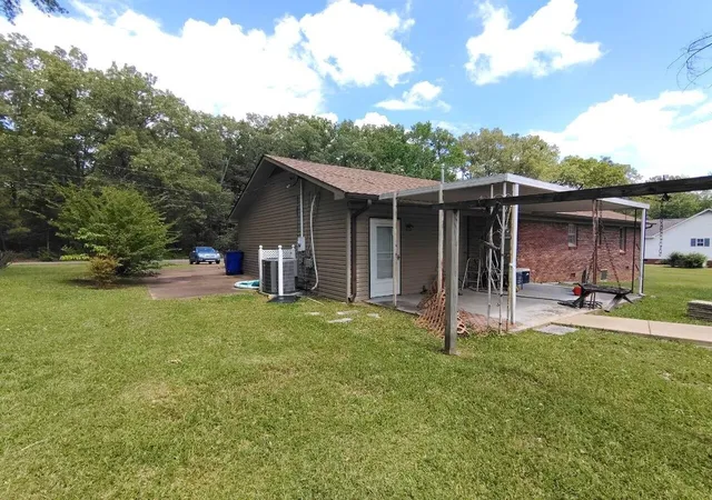 Homes for sale in Savannah, TN | 120 Barker Dr, Savannah, TN 38372 | MLS# 3229105
