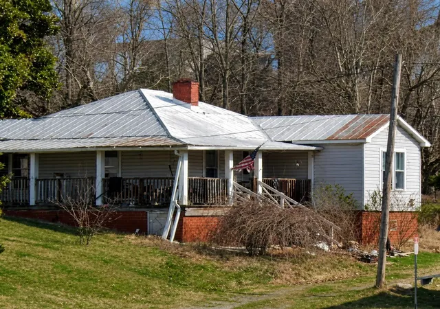 Homes for sale in Church Hill, TN | 109 E Main Blvd, Church Hill, TN 37642 | MLS# 3229111
