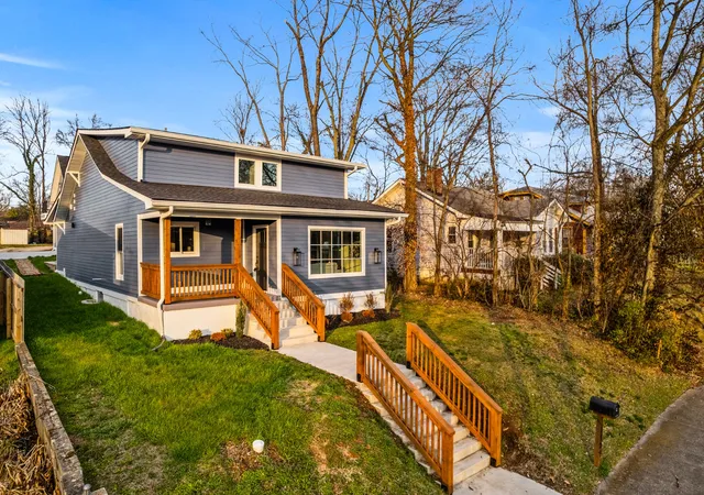 Photo 2 of Single family home for sale at 1129 Sharpe Ave, Nashville, TN 37206 | MLS# 3229164 | Listing updated on 2026-10-01