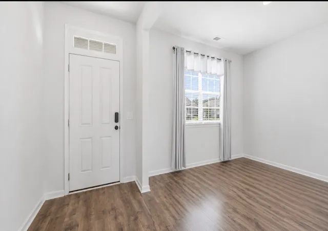 2nd image of 437 Lauren Lane, Chapel Hill, TN 37034 | MLS# 3242529