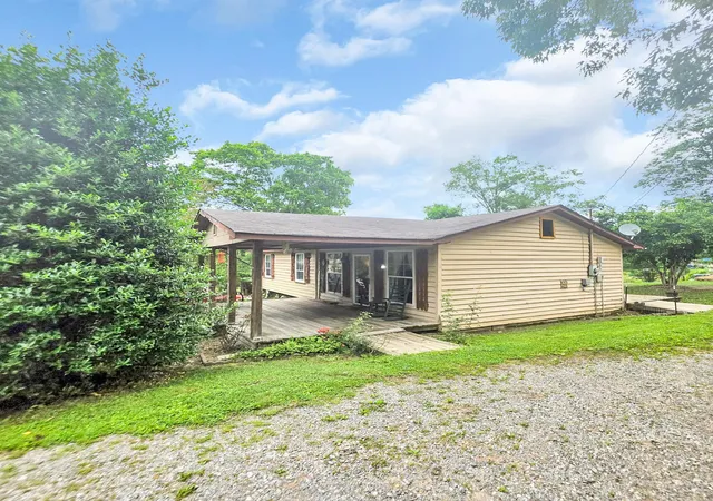 Homes for sale in Whitwell, TN | 240 Ridge Road, Whitwell, TN 37397 | MLS# 3229181