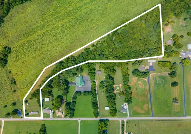 1st image of 2863 N Cross Bridges Rd, Columbia, TN 38401 | MLS# 3520296