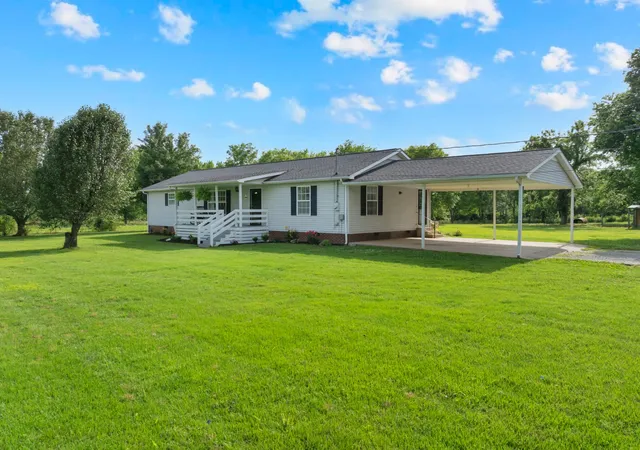 Homes for sale in Lewisburg, TN | 1936 Word Rd, Lewisburg, TN 37091 | MLS# 3242040