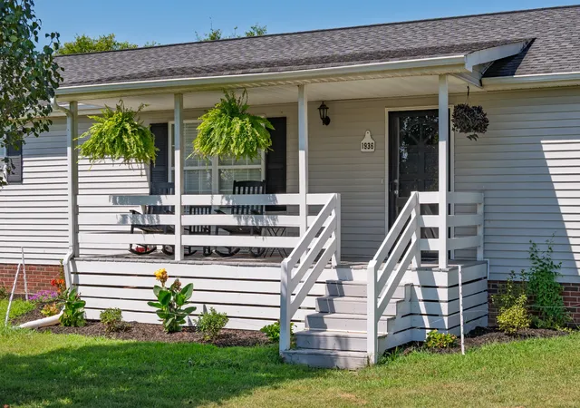 3rd image of 1936 Word Rd, Lewisburg, TN 37091 | MLS# 3242040