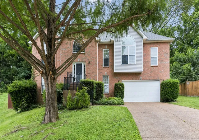 2nd image of 113 Autumn Oaks Ct, Brentwood, TN 37027 | MLS# 3301937