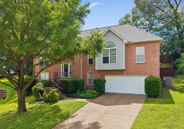 3rd image of 113 Autumn Oaks Ct, Brentwood, TN 37027 | MLS# 3301937