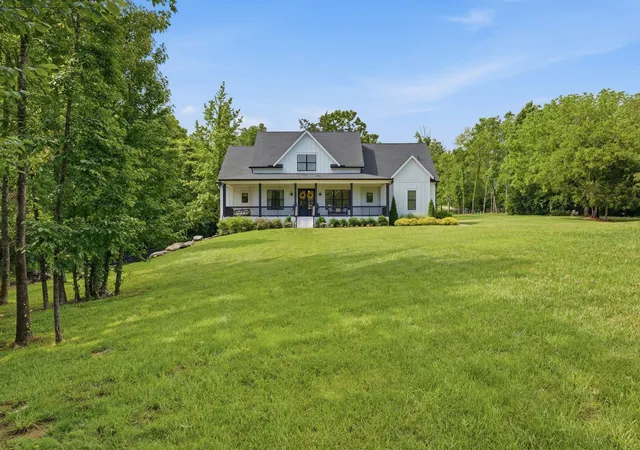 Homes for sale in Thompsons Station, TN | 6000 Costello Farm Pvt Ln, Thompsons Station, TN 37179 | MLS# 3230114