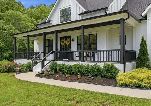 Homes for sale in Thompsons Station, TN | 6000 Costello Farm Pvt Ln, Thompsons Station, TN 37179 | MLS# 3230114