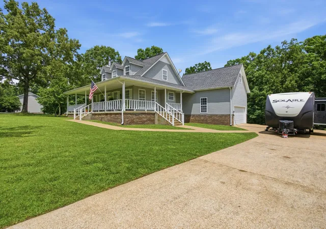 1st image of 131 Pin Oaks Ln, Hohenwald, TN 38462 | MLS# 3229940