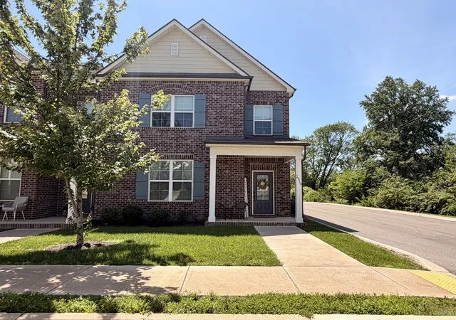 Photo 1 of Sale Pending at 2919 Suzanne Landon Dr, Murfreesboro, TN 37130 | MLS# 3230226 | Listing updated on 2026-08-19
