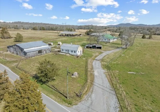 Homes for sale in Watertown, TN | 3261 Bell Rd, Watertown, TN 37184 | MLS# 3229596
