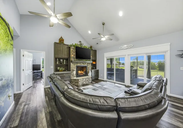 3rd image of 1971 Harbor Hills Dr, Dandridge, TN 37725 | MLS# 3229583