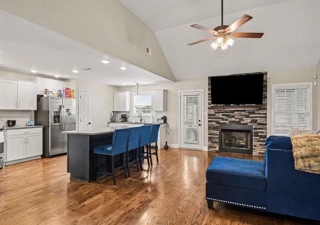 5th image of 529 Cresthaven Ln, Clarksville, TN 37043 | MLS# 3229592