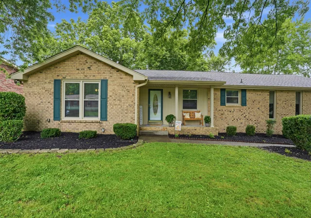 Homes for sale in Goodlettsville, TN | 107 Charleston Dr, Goodlettsville, TN 37072 | MLS# 3242455