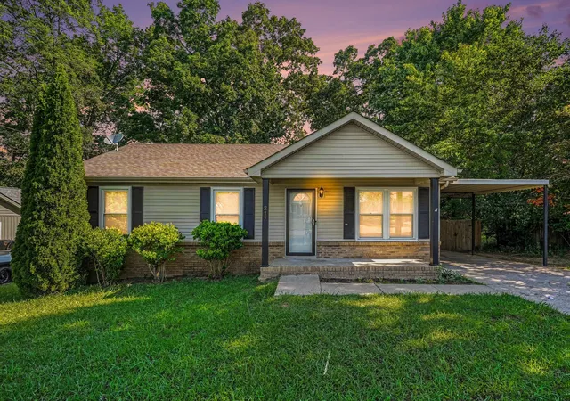 Photo 1 of Single family home for sale at 217 Bob White Dr, Clarksville, TN 37042 | MLS# 3230922 | Listing updated on 2026-09-19