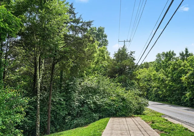 Homes for sale in Antioch, TN | 5986 Mount View Rd, Antioch, TN 37013 | MLS# 3230946