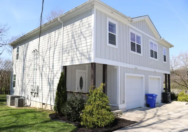 2nd image of 721 Poplar St, Columbia, TN 38401 | MLS# 3230525