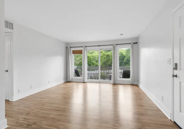 Photo 3 of Condo for sale at 21 Vaughns Gap Rd #91, Nashville, TN 37205 | MLS# 3229948 | Listing updated on 2026-09-17