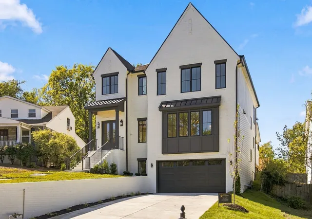 Photo 2 of Single family home for sale at 249 37th Avenue N, Nashville, TN 37209 | MLS# 3510785 | Listing updated on 2026-10-09
