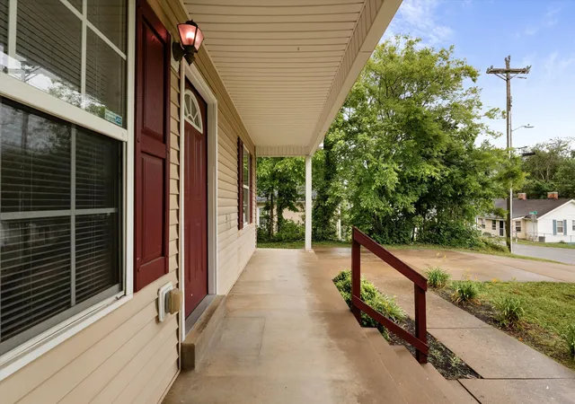 Photo 3 of Single family home for sale at 303 15th Avenue W, Springfield, TN 37172 | MLS# 3229922 | Listing updated on 2026-07-12