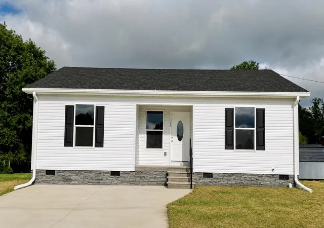 Homes for sale in Estill Springs, TN | 1187 Stewart Ln, Estill Springs, TN 37330 | MLS# 3230594