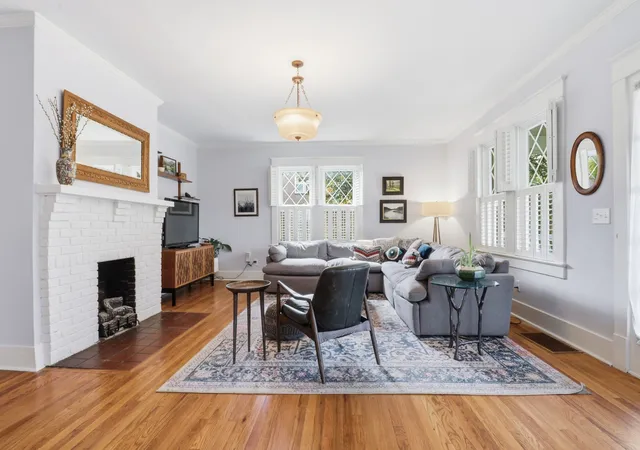 Photo 3 of Single family home for sale at 1020 E Lytle St, Murfreesboro, TN 37130 | MLS# 3229834 | Listing updated on 2026-08-19