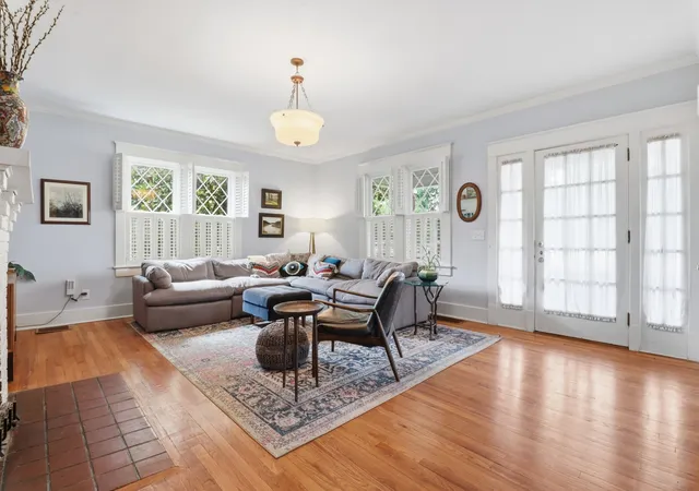 Photo 4 of Single family home for sale at 1020 E Lytle St, Murfreesboro, TN 37130 | MLS# 3229834 | Listing updated on 2026-08-19