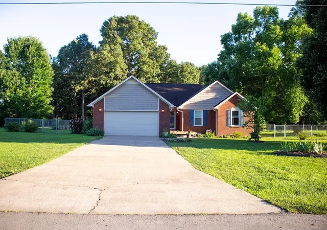 Photo 3 of Single family home for sale at 4019 Belle Orchard Dr, Fayetteville, TN 37334 | MLS# 3229857 | Listing updated on 2026-09-30
