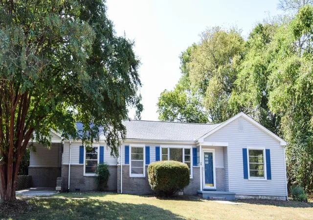 Photo 2 of Single family home for sale at 801 Hart St, Gallatin, TN 37066 | MLS# 3229856 | Listing updated on 2026-09-08