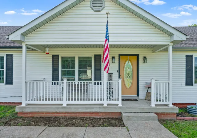 Photo 2 of Single family home for sale at 4135 Mount Zion Rd, Coopertown, TN 37172 | MLS# 3601792 | Listing updated on 2026-10-01